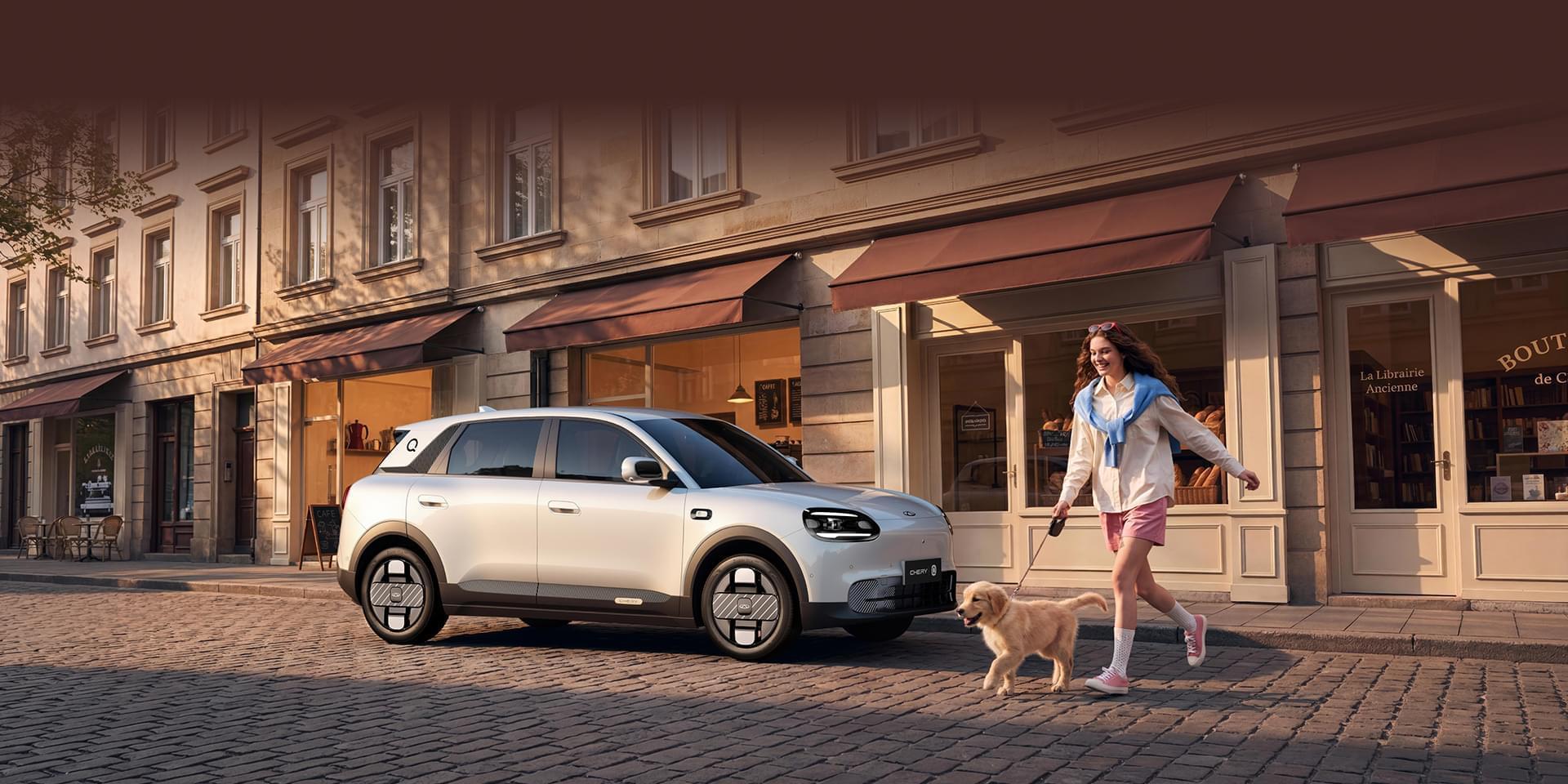 Chery Q in an urban street setting